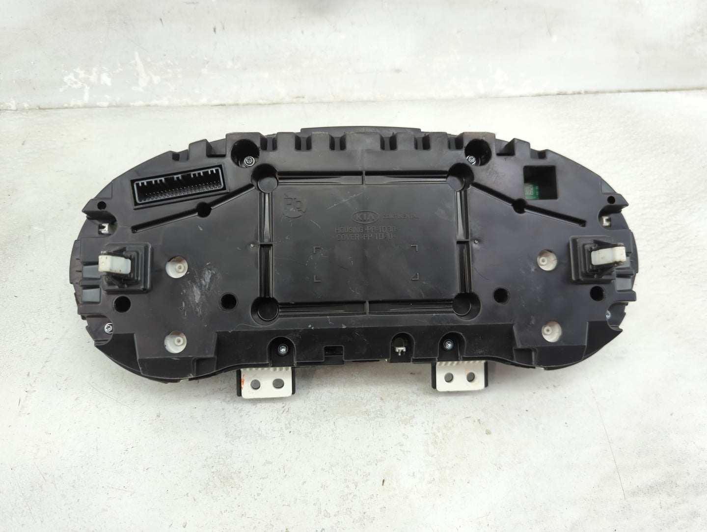2016-2018 Kia Optima Instrument Cluster Speedometer Gauges P/N:94001-D5500 Miles:53K Fits Fits 2016 2017 2018 OEM Used Auto 