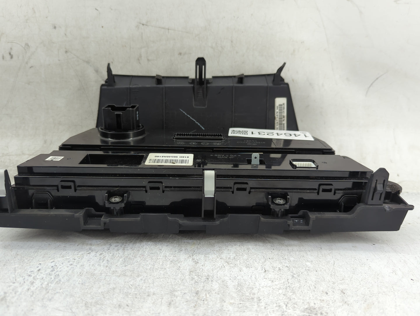 2016-2019 Kia Optima Radio Control Panel 1464231 - Oemusedautoparts1.com
