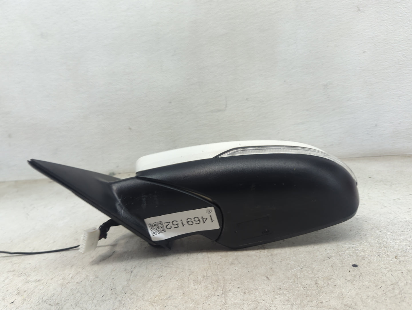 2016-2018 Kia Optima Driver Side View Mirror - Left Door Mirror OEM Used - Oemusedautoparts1.com