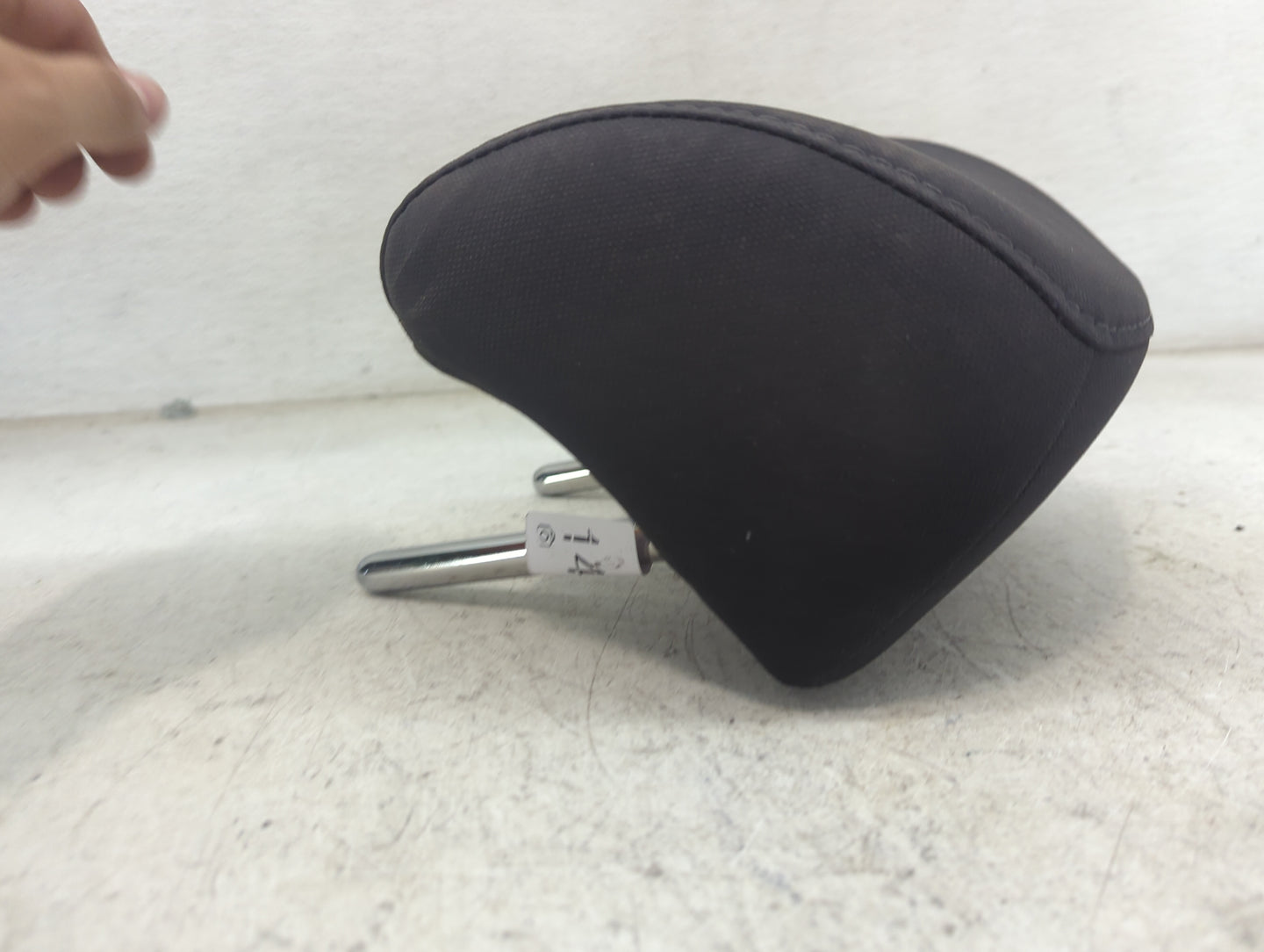 2016-2018 Kia Optima Headrest Head Rest Front Driver Seat Black 1470722 - Oemusedautoparts1.com