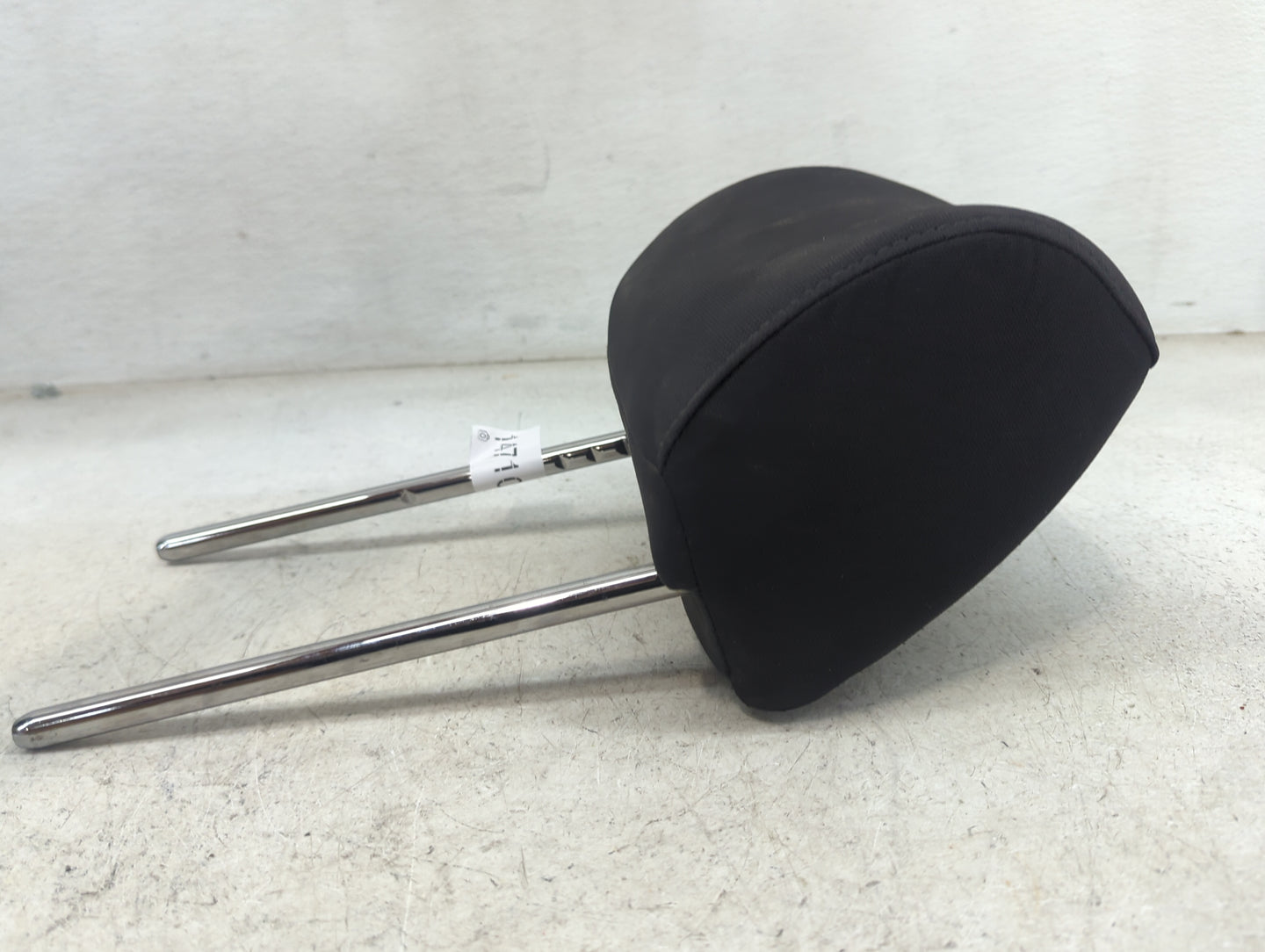 2016-2018 Kia Optima Headrest Head Rest Front Driver Seat Black 1471000 - Oemusedautoparts1.com