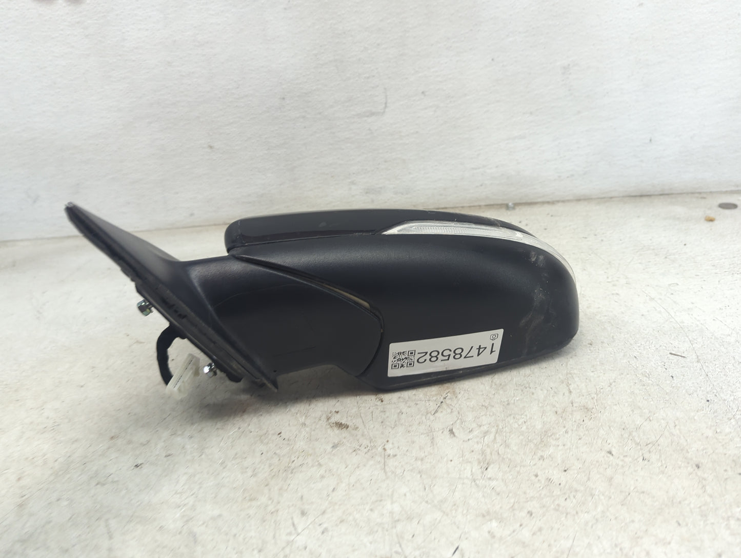 2016-2020 Kia Optima Driver Side View Mirror - Left Door Mirror OEM Used - Oemusedautoparts1.com