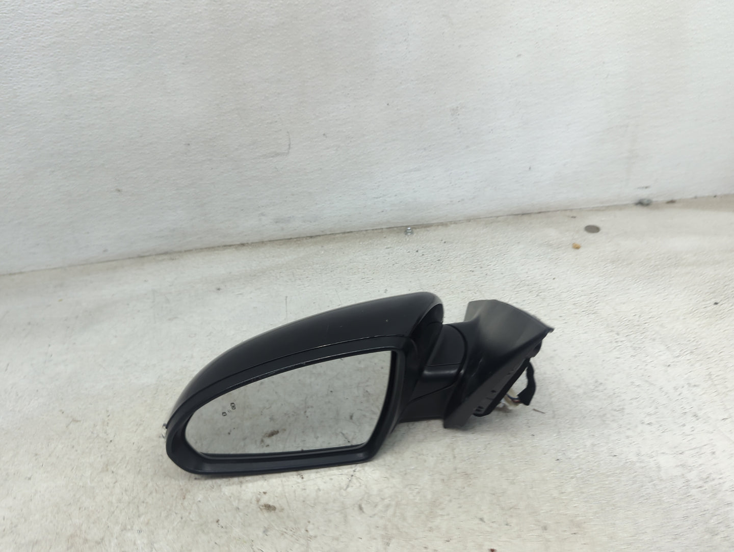 2016-2020 Kia Optima Driver Side View Mirror - Left Door Mirror OEM Used - Oemusedautoparts1.com