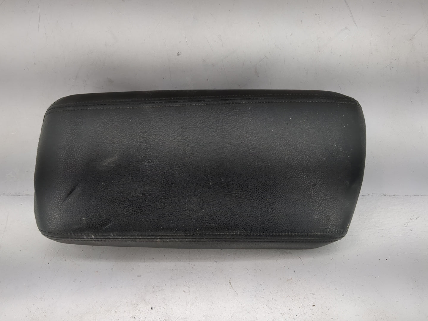 2018 Kia Optima Center Console Armrest Cover Lid Fits OEM Used Auto Parts - Oemusedautoparts1.com