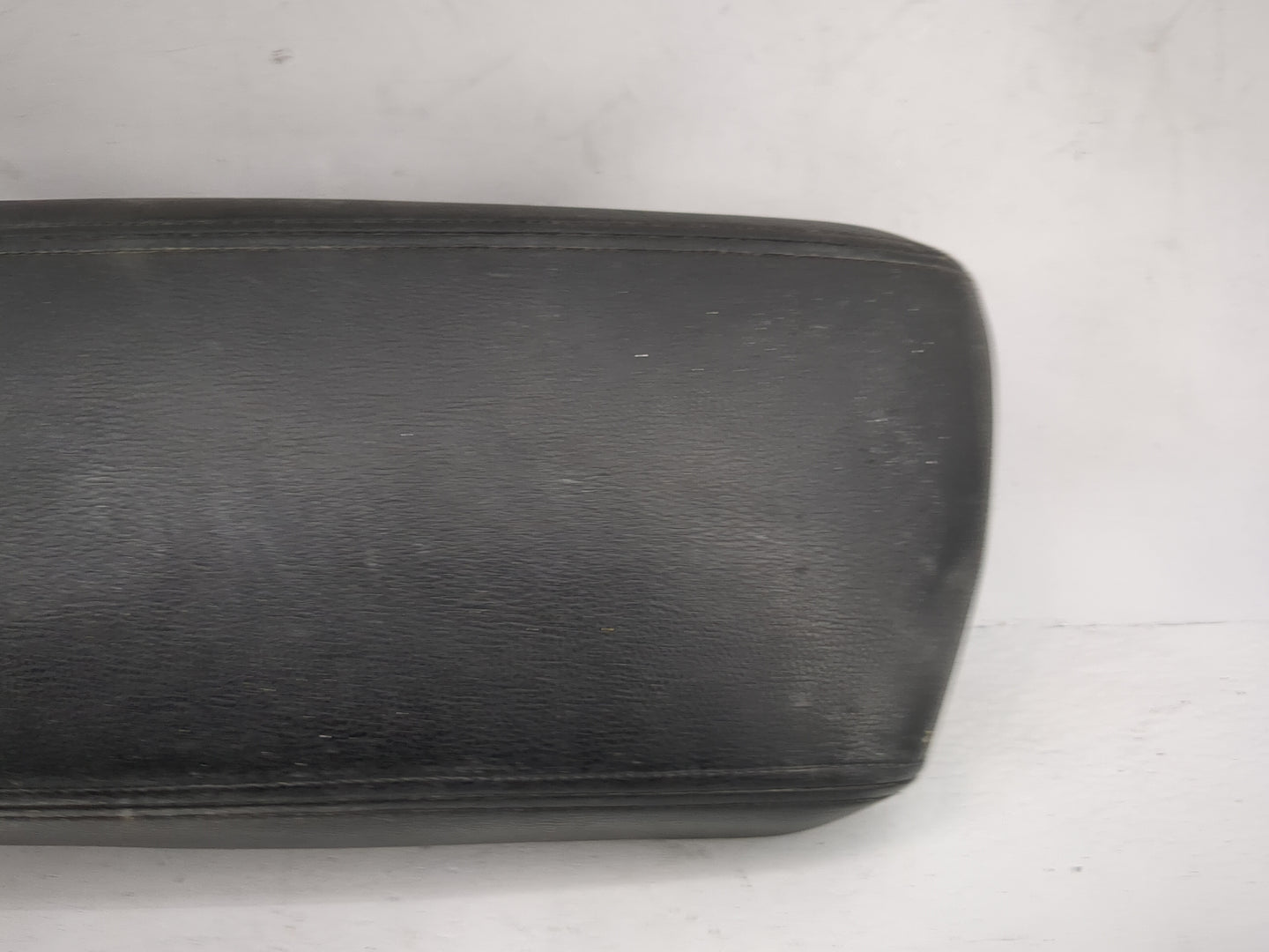 2018 Kia Optima Center Console Armrest Cover Lid Fits OEM Used Auto Parts - Oemusedautoparts1.com