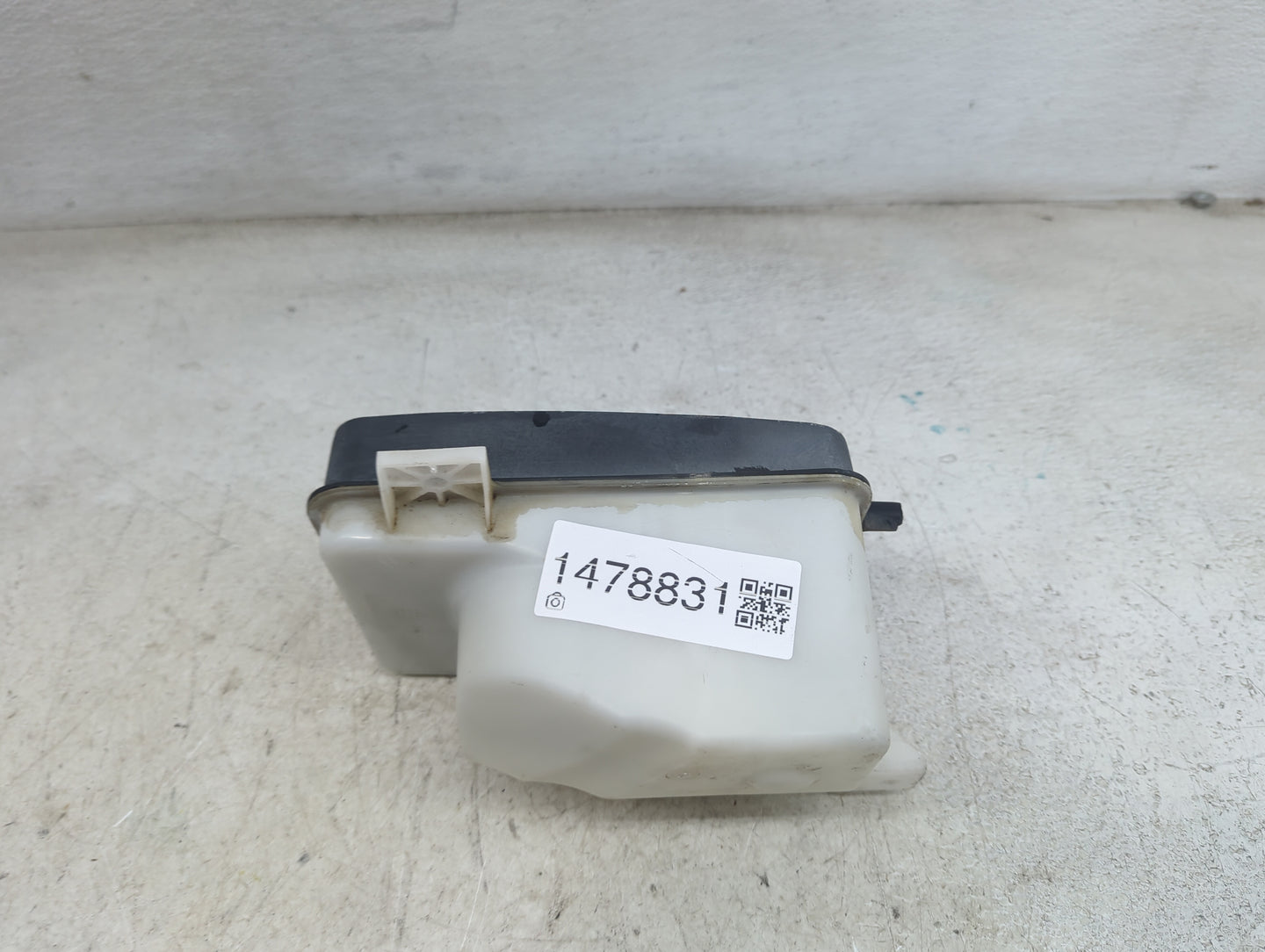 2016-2020 Kia Optima Radiator Coolant Overflow Expansion Tank Bottle 1478831 - Oemusedautoparts1.com