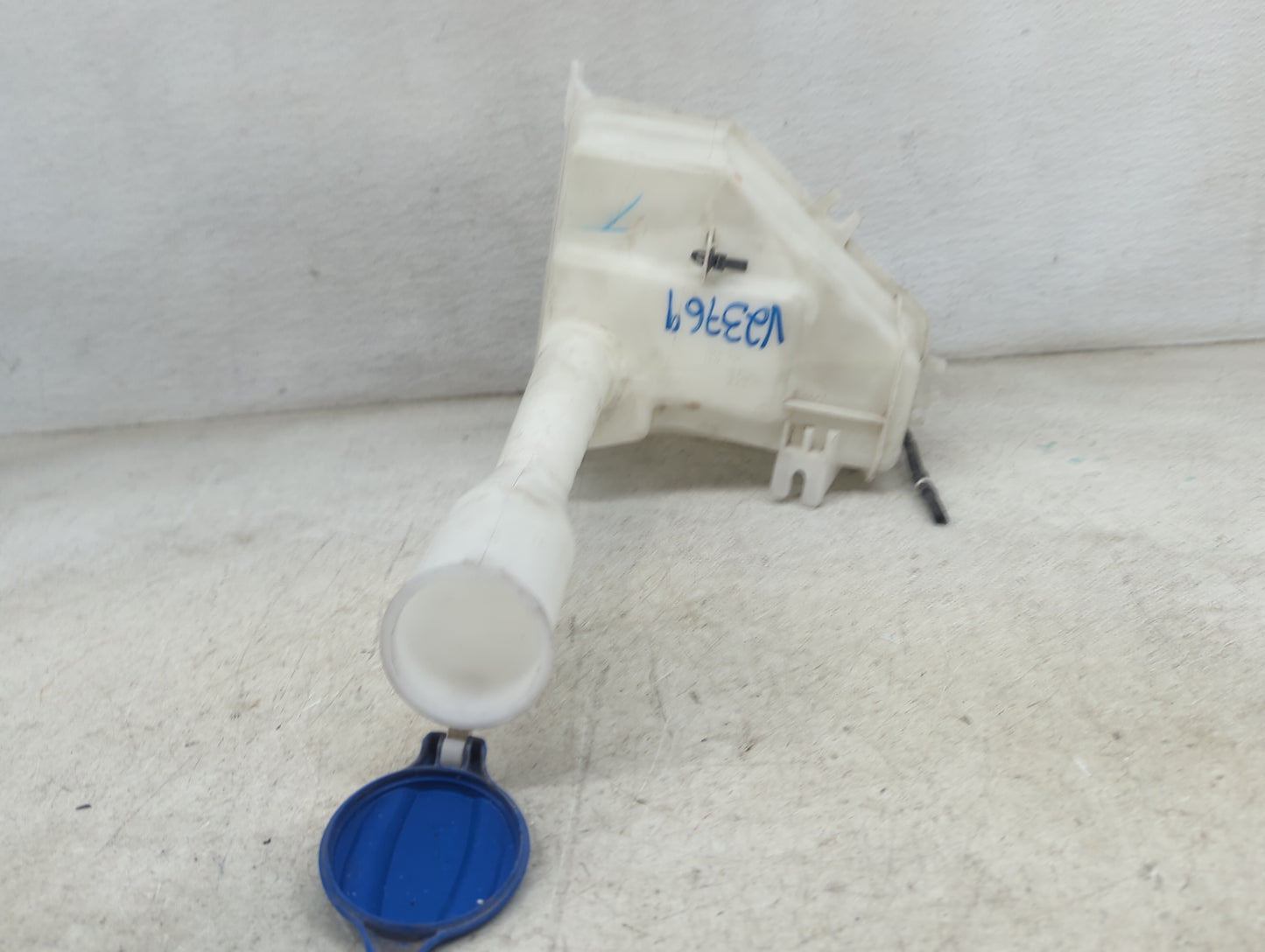 2016-2020 Kia Optima Windshield Washer Fluid Reservoir Bottle Oem 1478914 - Oemusedautoparts1.com