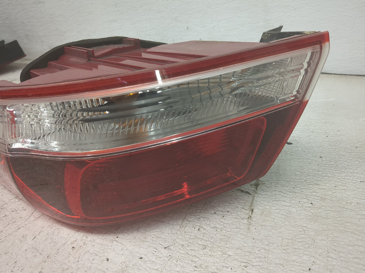 2016-2018 Kia Optima Passenger Right Side Deck Lid Mounted Tail Light 1501843 - Oemusedautoparts1.com