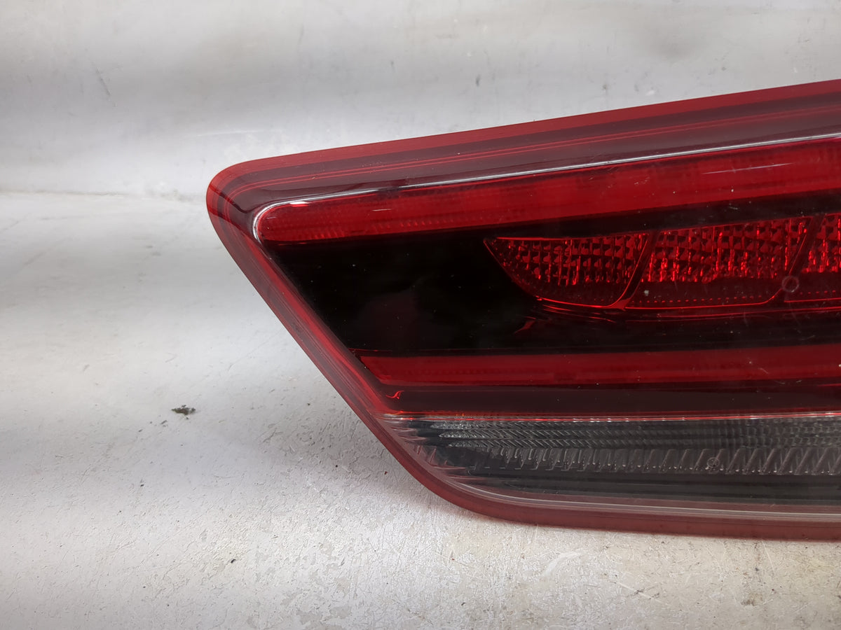 2016-2018 Kia Optima Passenger Right Side Deck Lid Mounted Tail Light 1501893 - Oemusedautoparts1.com