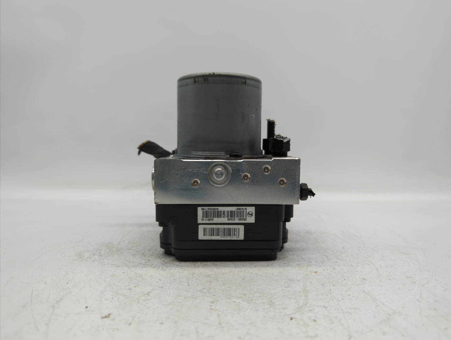 2016-2018 Kia Optima ABS Pump Control Module Replacement P/N:58920-D5060 58920-D5010, 58900-D5060 Fits Fits 2016 2017 2018 O