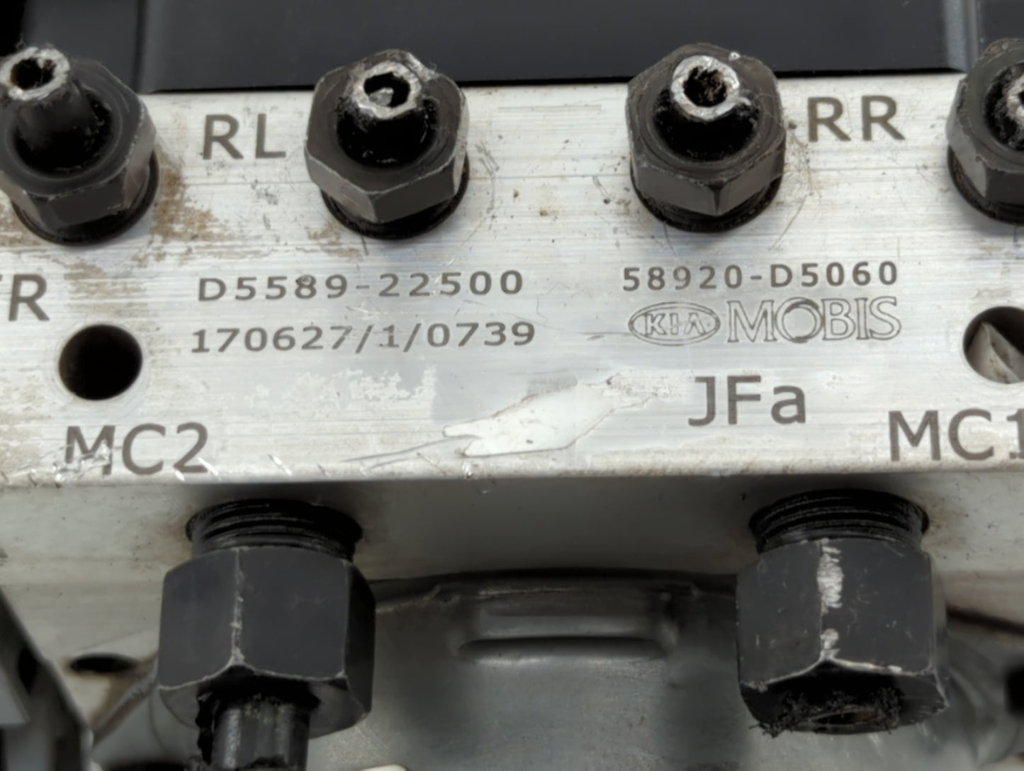 2016-2018 Kia Optima ABS Pump Control Module Replacement P/N:58920-D5060 58920-D5010, 58900-D5060 Fits Fits 2016 2017 2018 O