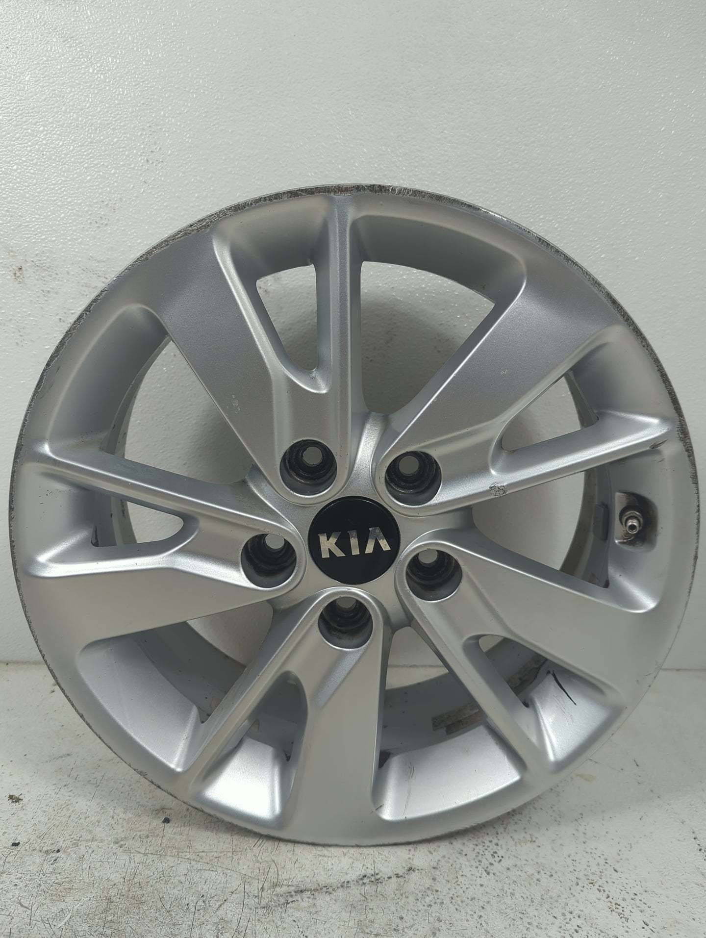 2018 Kia Optima Oem Wheel Rim 5000372 - Oemusedautoparts1.com