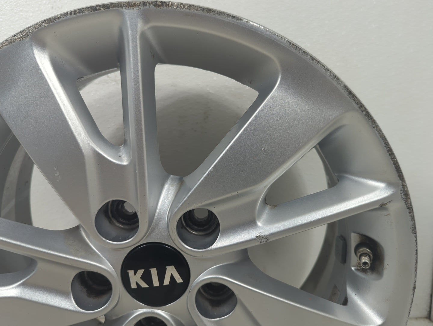 2018 Kia Optima Oem Wheel Rim 5000372 - Oemusedautoparts1.com