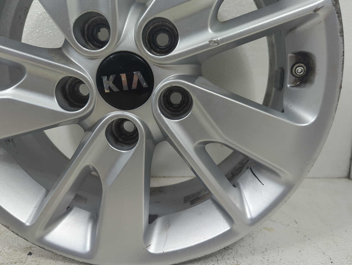 2018 Kia Optima Oem Wheel Rim 5000372 - Oemusedautoparts1.com