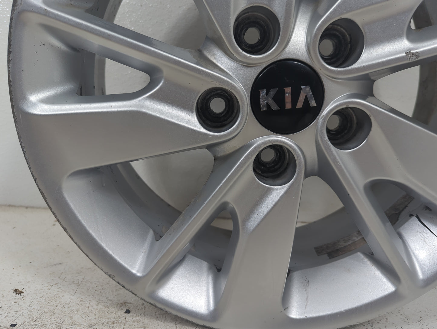 2018 Kia Optima Oem Wheel Rim 5000372 - Oemusedautoparts1.com