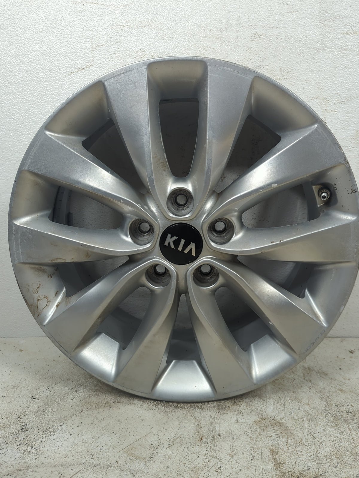 2017-2019 Kia Optima Oem Wheel Rim 5043318 - Oemusedautoparts1.com