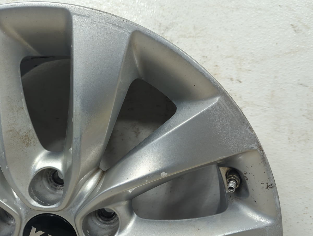 2017-2019 Kia Optima Oem Wheel Rim 5043318 - Oemusedautoparts1.com