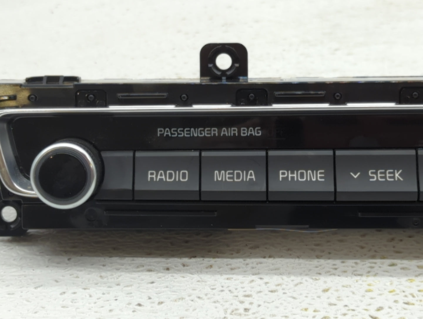 2016-2019 Kia Optima Radio Control Panel - Oemusedautoparts1.com