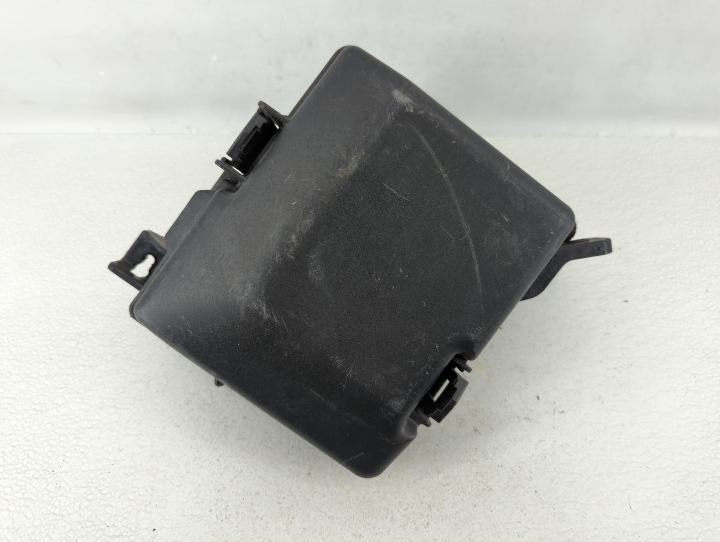 2016-2019 Kia Optima Fusebox Fuse Box Panel Relay Module P/N:91950-D5822 Fits Fits 2016 2017 2018 2019 OEM Used Auto Parts -
