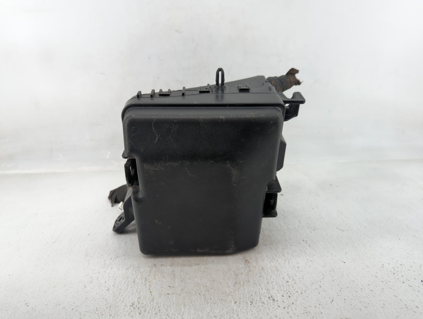 2016-2019 Kia Optima Fusebox Fuse Box Panel Relay Module P/N:91950-D5822 Fits Fits 2016 2017 2018 2019 OEM Used Auto Parts -