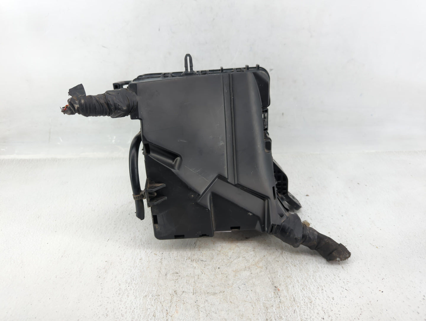 2016-2019 Kia Optima Fusebox Fuse Box Panel Relay Module P/N:91950-D5822 Fits Fits 2016 2017 2018 2019 OEM Used Auto Parts -