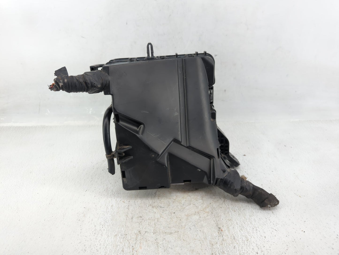 2016-2019 Kia Optima Fusebox Fuse Box Panel Relay Module P/N:91950-D5822 Fits Fits 2016 2017 2018 2019 OEM Used Auto Parts -