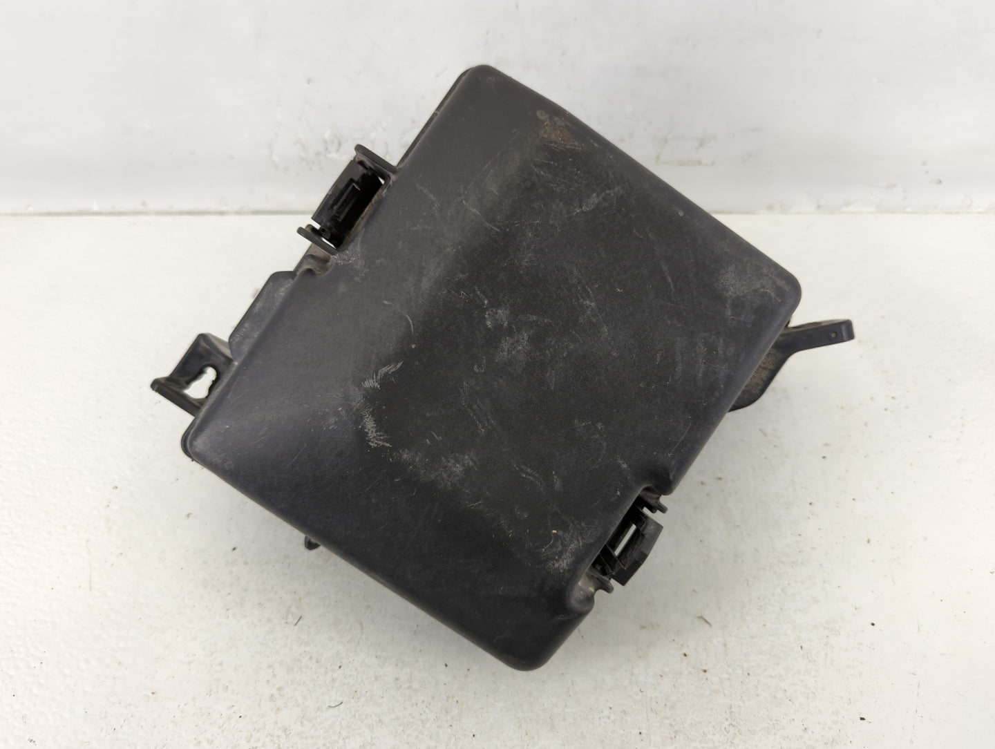 2016-2019 Kia Optima Fusebox Fuse Box Panel Relay Module P/N:91950-D5822 Fits Fits 2016 2017 2018 2019 OEM Used Auto Parts -