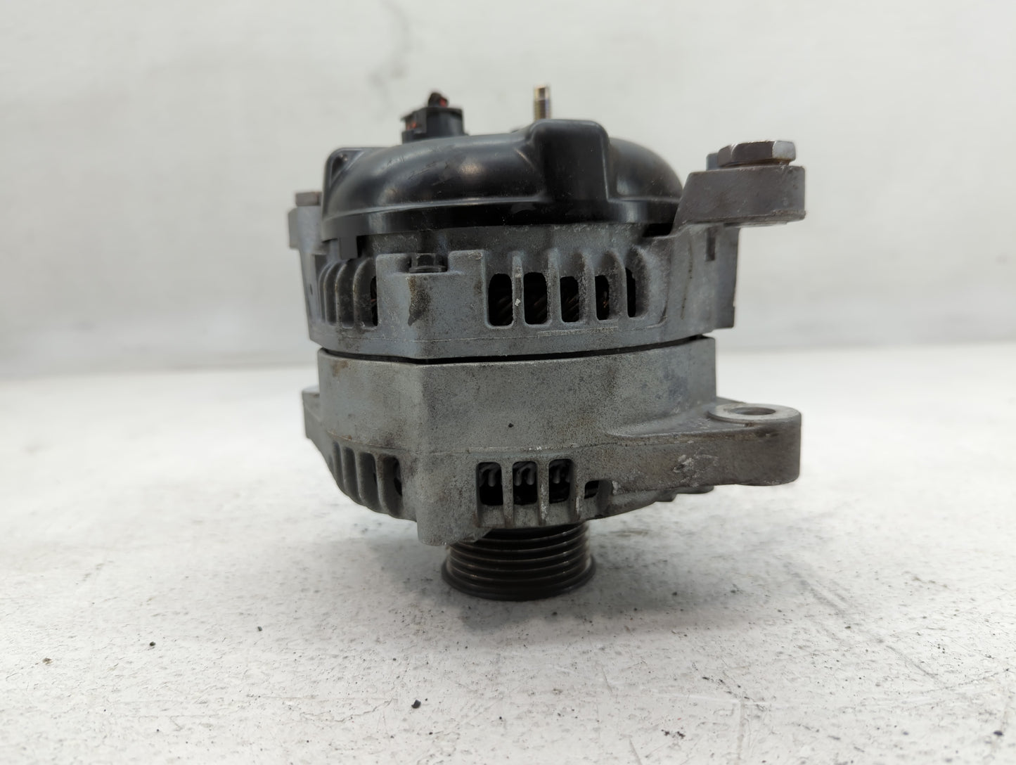 2016-2020 Kia Optima Alternator Replacement Generator Charging Assembly Engine OEM P/N:37300-2G061 Fits OEM Used Auto Parts 