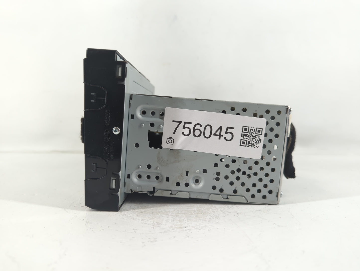 2017-2018 Kia Optima Radio AM FM Cd Player Receiver Replacement P/N:96160-D515QWK Fits Fits 2017 2018 OEM Used Auto Parts - 