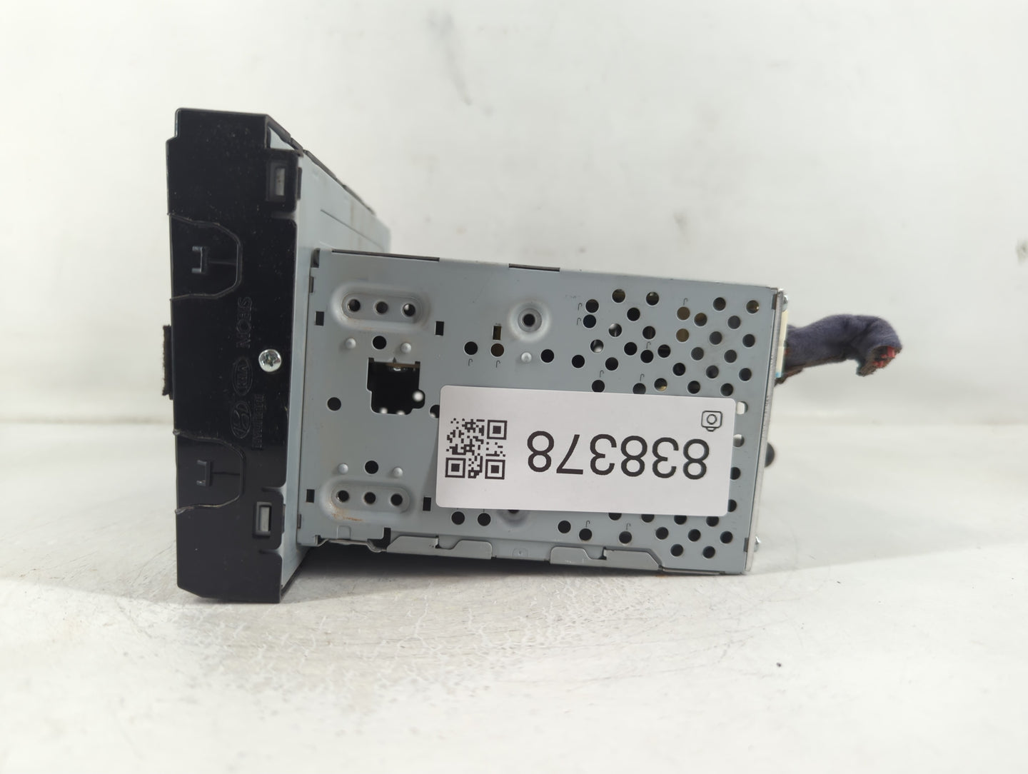 2017-2018 Kia Optima Radio AM FM Cd Player Receiver Replacement P/N:96160D5150WK Fits Fits 2017 2018 OEM Used Auto Parts - O