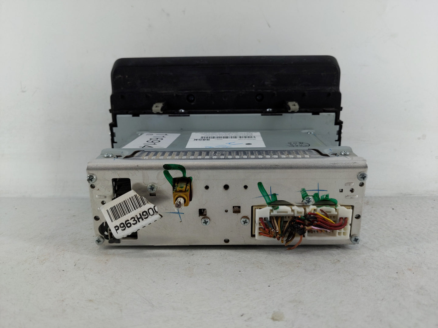 2018-2019 Kia Rio Radio AM FM Cd Player Receiver Replacement P/N:96180-H9850WK Fits Fits 2018 2019 OEM Used Auto Parts - Oem