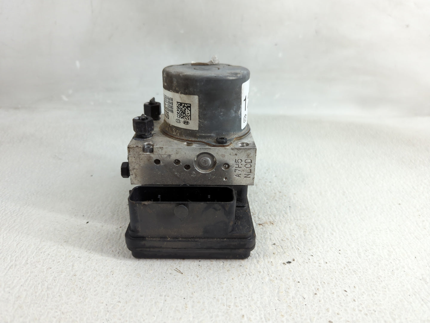 2018-2019 Kia Rio ABS Pump Control Module Replacement P/N:58920-H9220 Fits Fits 2018 2019 OEM Used Auto Parts - Oemusedautop