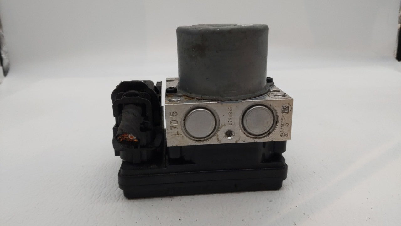 2018-2019 Kia Rio ABS Pump Control Module Replacement P/N:BE6003V202 Fits Fits 2018 2019 OEM Used Auto Parts - Oemusedautopa