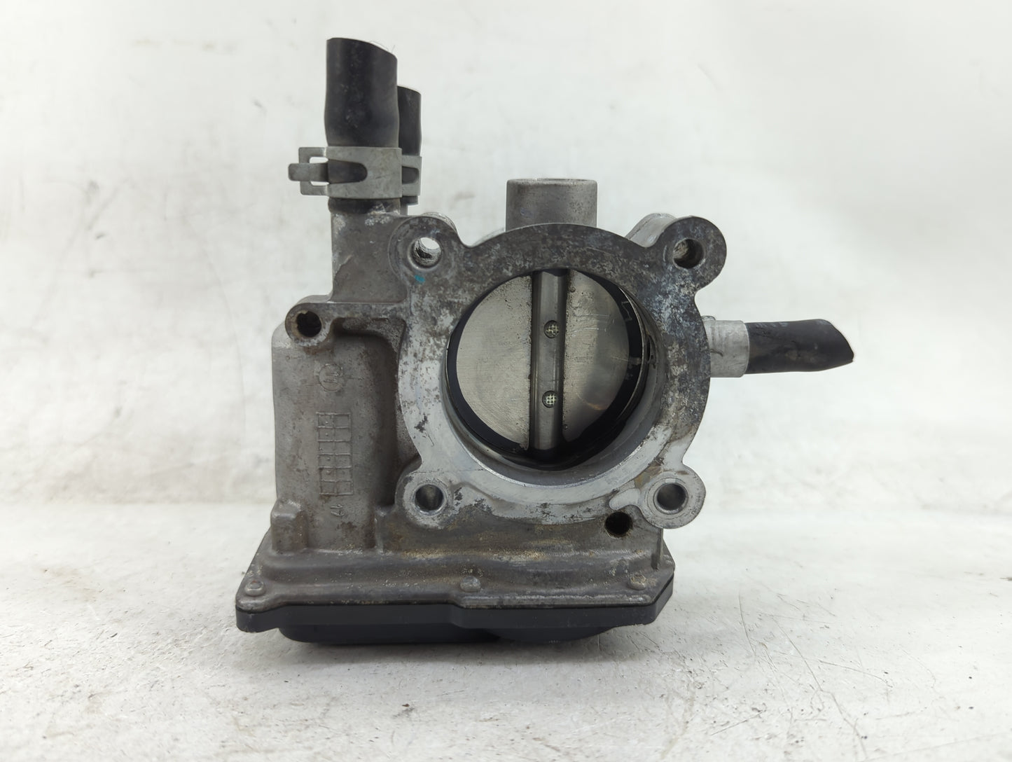 2012-2019 Kia Rio Throttle Body P/N:35100-2B300 Fits Fits 2012 2013 2014 2015 2016 2017 2018 2019 OEM Used Auto Parts - Oemu