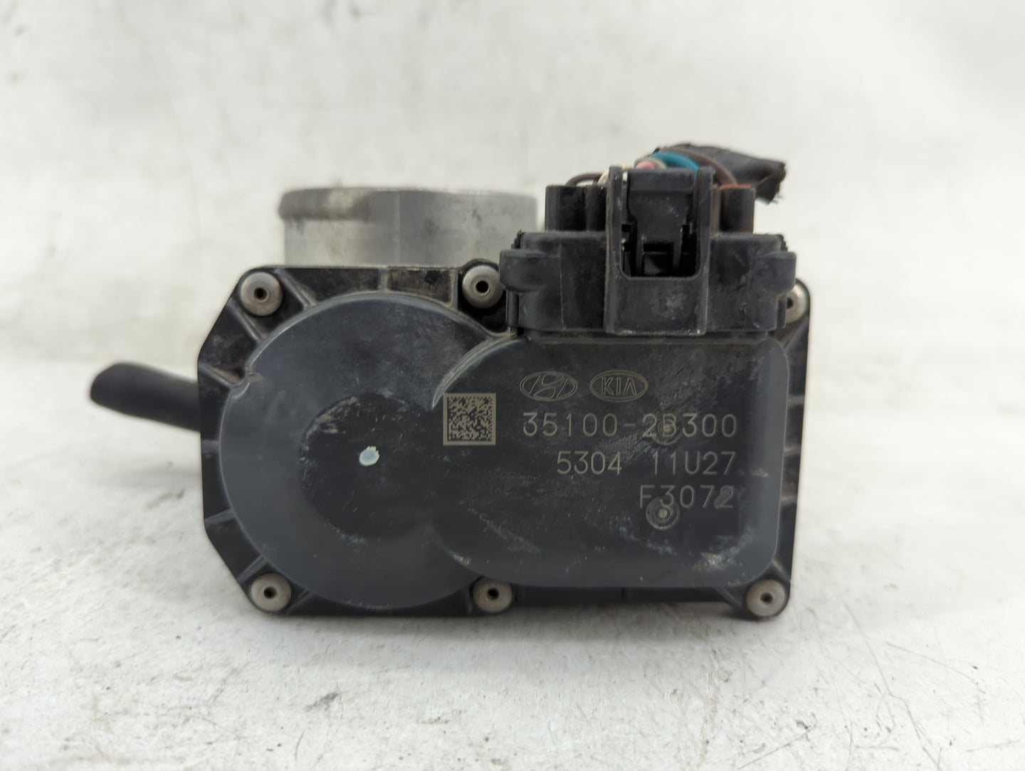 2012-2019 Kia Rio Throttle Body P/N:35100-2B300 Fits Fits 2012 2013 2014 2015 2016 2017 2018 2019 OEM Used Auto Parts - Oemu