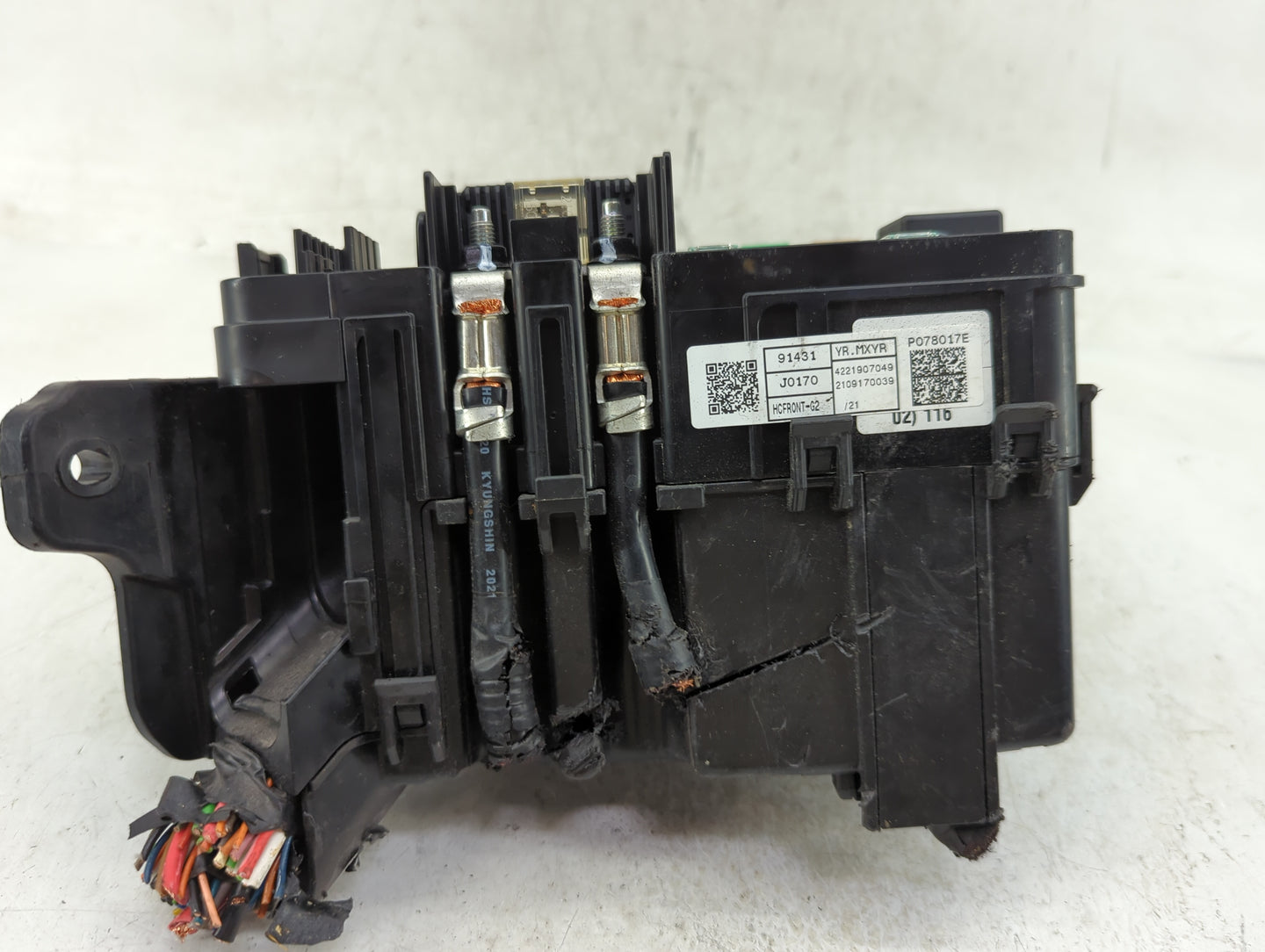 2018-2019 Kia Rio Fusebox Fuse Box Panel Relay Module P/N:H9540 Fits Fits 2018 2019 OEM Used Auto Parts - Oemusedautoparts1.
