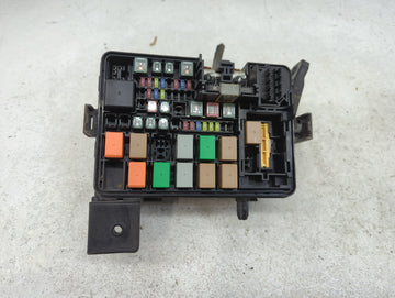 2018-2019 Kia Rio Fusebox Fuse Box Panel Relay Module P/N:91950-H9300 Fits Fits 2018 2019 OEM Used Auto Parts