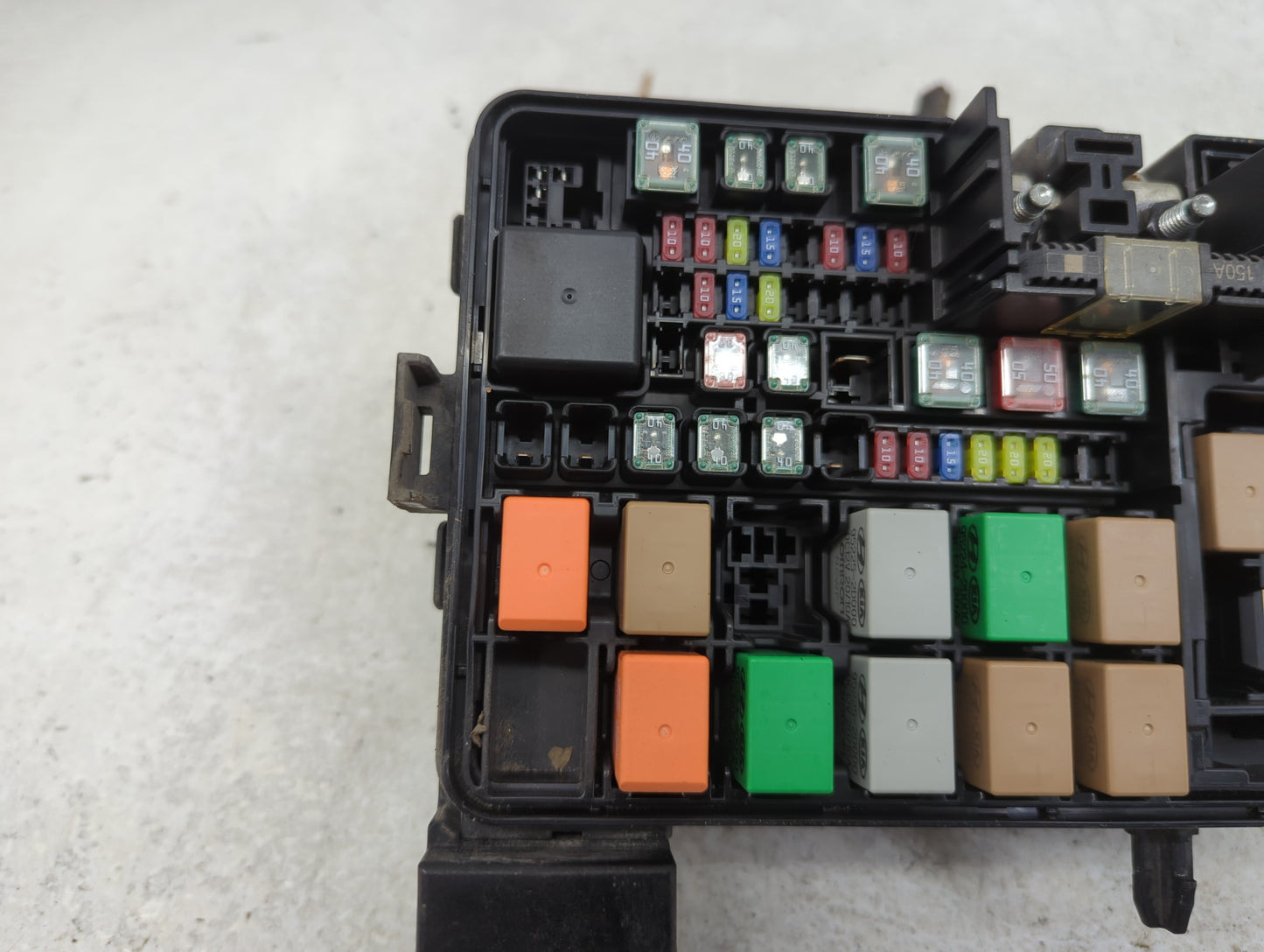 2018-2019 Kia Rio Fusebox Fuse Box Panel Relay Module P/N:91950-H9300 Fits Fits 2018 2019 OEM Used Auto Parts - Oemusedautop