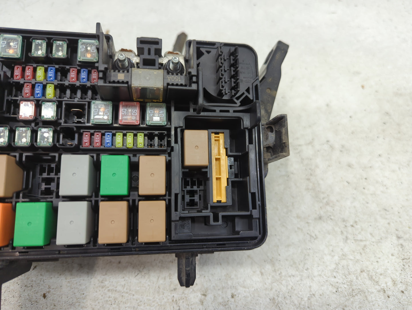 2018-2019 Kia Rio Fusebox Fuse Box Panel Relay Module P/N:91950-H9300 Fits Fits 2018 2019 OEM Used Auto Parts - Oemusedautop