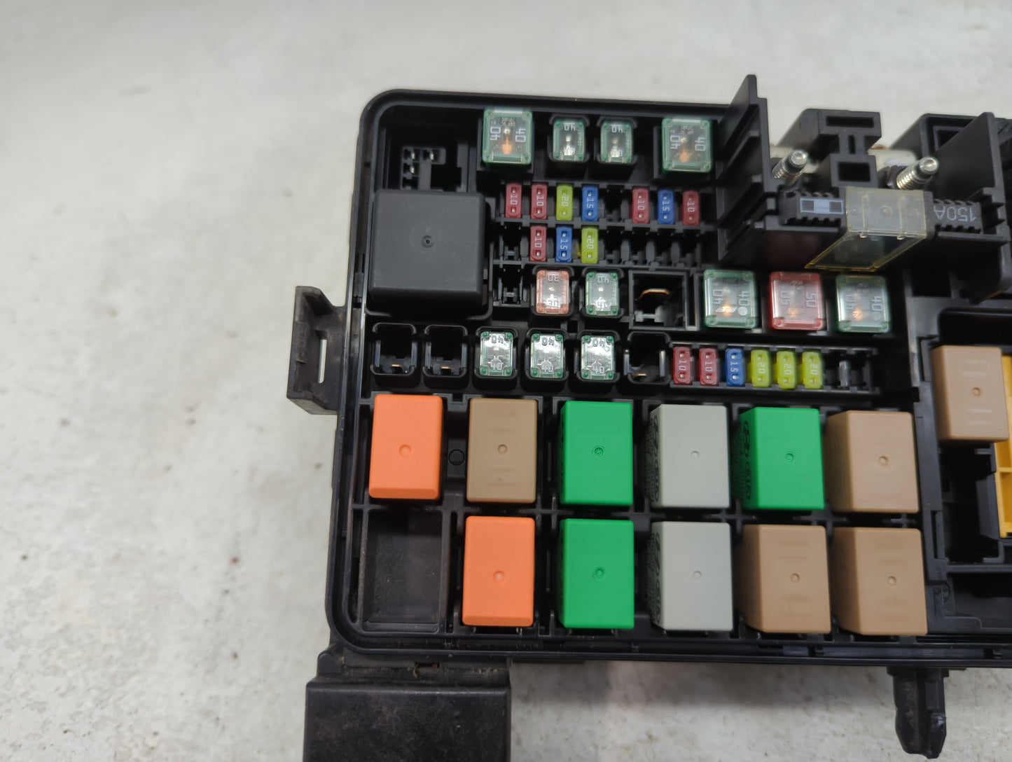 2018-2019 Kia Rio Fusebox Fuse Box Panel Relay Module P/N:91950-H9300 Fits Fits 2018 2019 OEM Used Auto Parts - Oemusedautop
