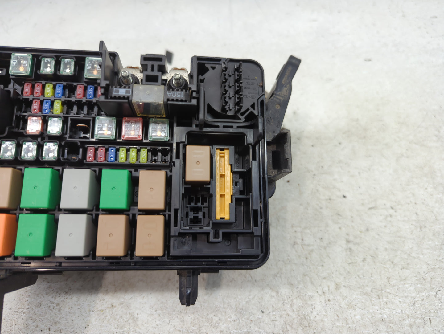 2018-2019 Kia Rio Fusebox Fuse Box Panel Relay Module P/N:91950-H9300 Fits Fits 2018 2019 OEM Used Auto Parts - Oemusedautop