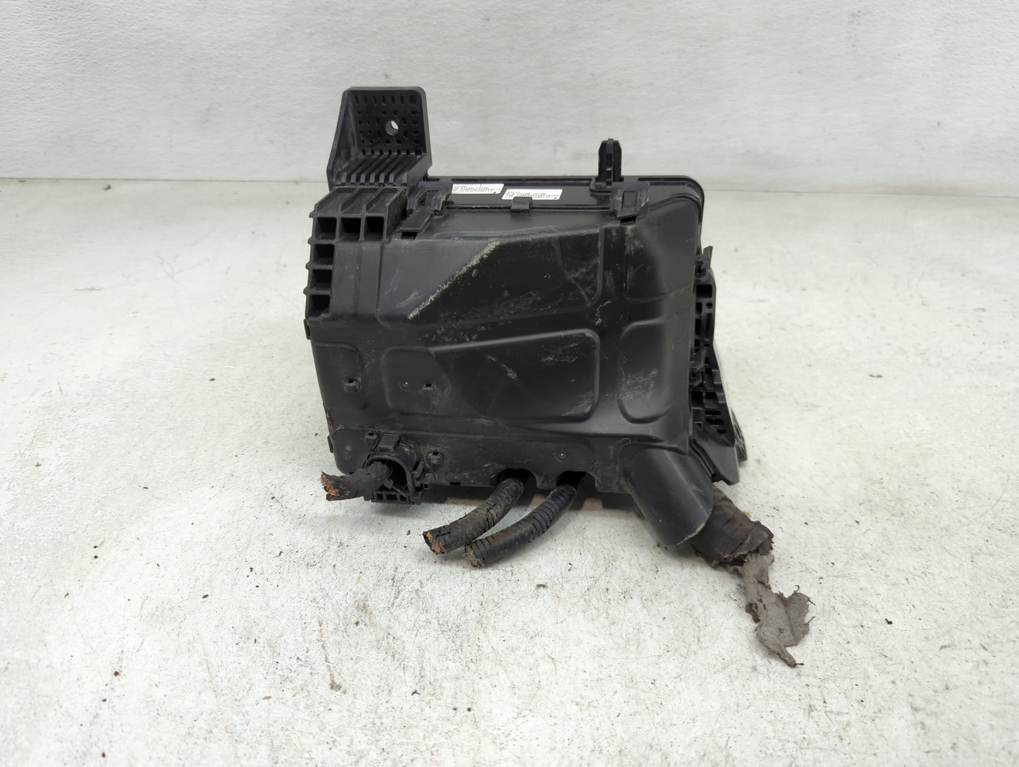 2018-2019 Kia Rio Fusebox Fuse Box Panel Relay Module P/N:91950-H9300 Fits Fits 2018 2019 OEM Used Auto Parts - Oemusedautop