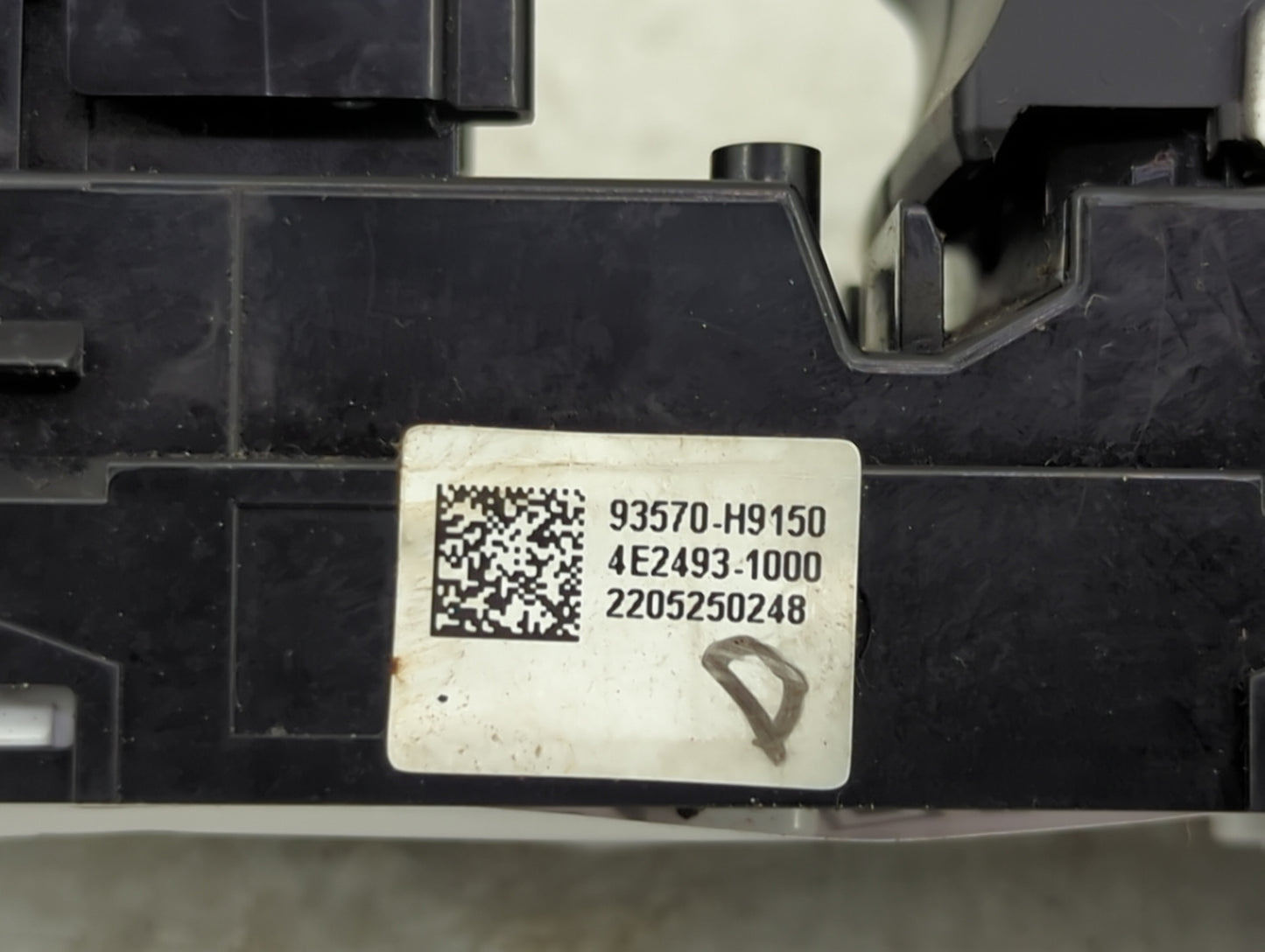 2018-2020 Kia Rio Master Power Window Switch Replacement Driver Side Left P/N:93570-H9150 Fits Fits 2018 2019 2020 OEM Used 