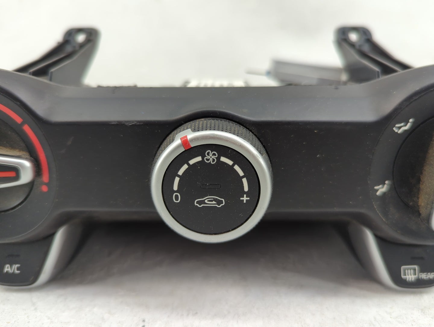 2018-2019 Kia Rio Climate Control Module Temperature AC/Heater Replacement P/N:97250H9020 Fits Fits 2018 2019 OEM Used Auto 