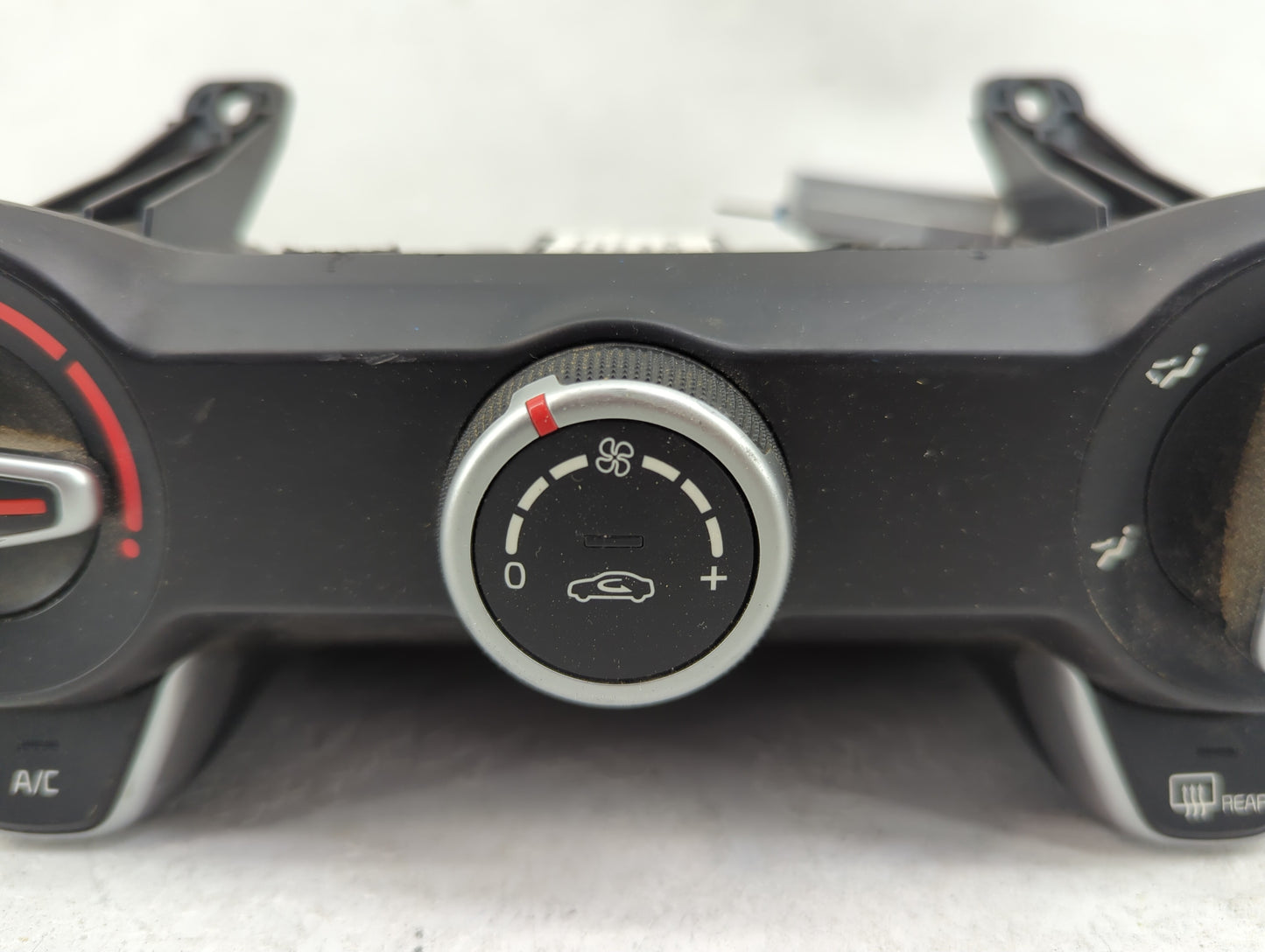 2018-2019 Kia Rio Climate Control Module Temperature AC/Heater Replacement P/N:97250H9020 Fits Fits 2018 2019 OEM Used Auto 