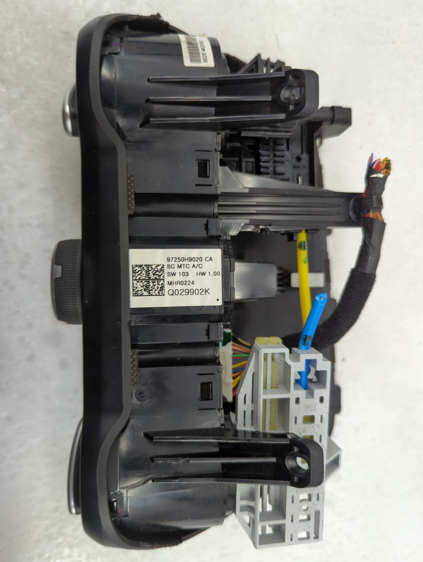 2018-2019 Kia Rio Climate Control Module Temperature AC/Heater Replacement P/N:97250H9020 Fits Fits 2018 2019 OEM Used Auto 