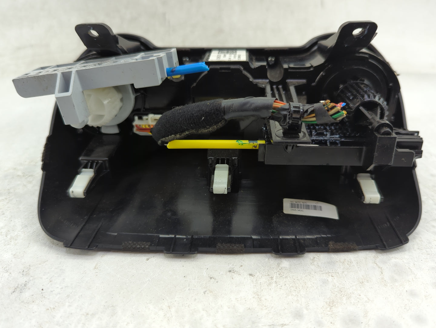 2018-2019 Kia Rio Climate Control Module Temperature AC/Heater Replacement P/N:97250H9020 Fits Fits 2018 2019 OEM Used Auto 