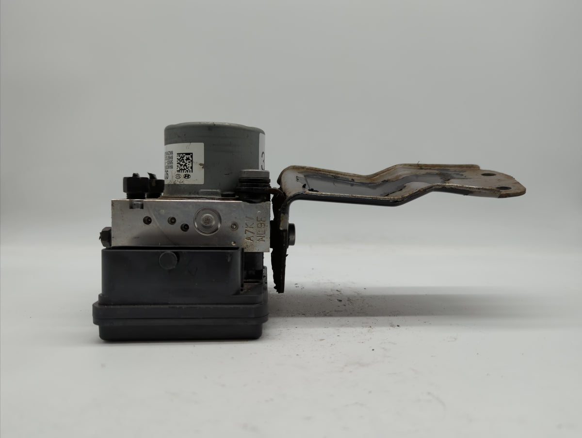 2018-2019 Kia Rio Anti-Lock Brake ABS Pump Module Actuator OEM P/N:58920-H9220 Fits Fits 2018 2019 OEM Used Auto Parts - Oem