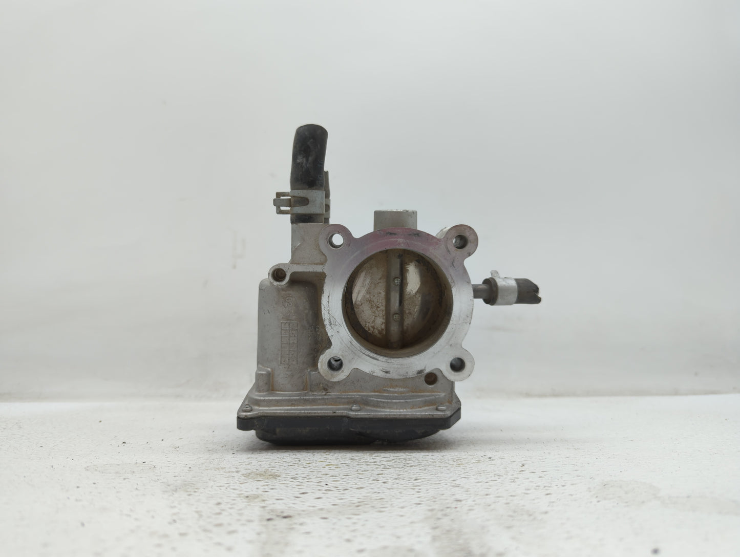 2012-2019 Kia Rio Throttle Body P/N:35100-2B300 Fits Fits 2012 2013 2014 2015 2016 2017 2018 2019 OEM Used Auto Parts - Oemu