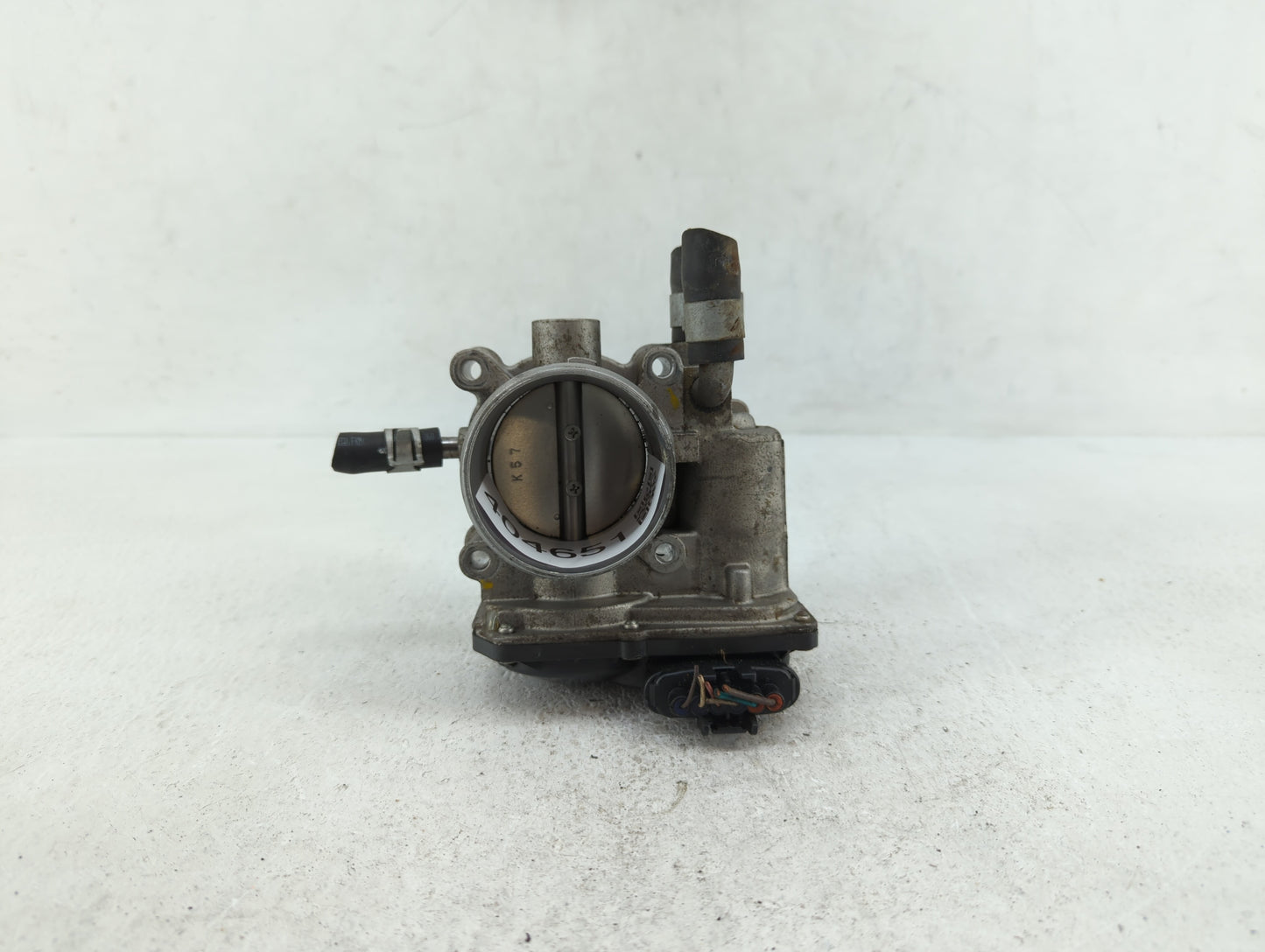 2012-2019 Kia Rio Throttle Body P/N:35100-2B300 Fits Fits 2012 2013 2014 2015 2016 2017 2018 2019 OEM Used Auto Parts - Oemu